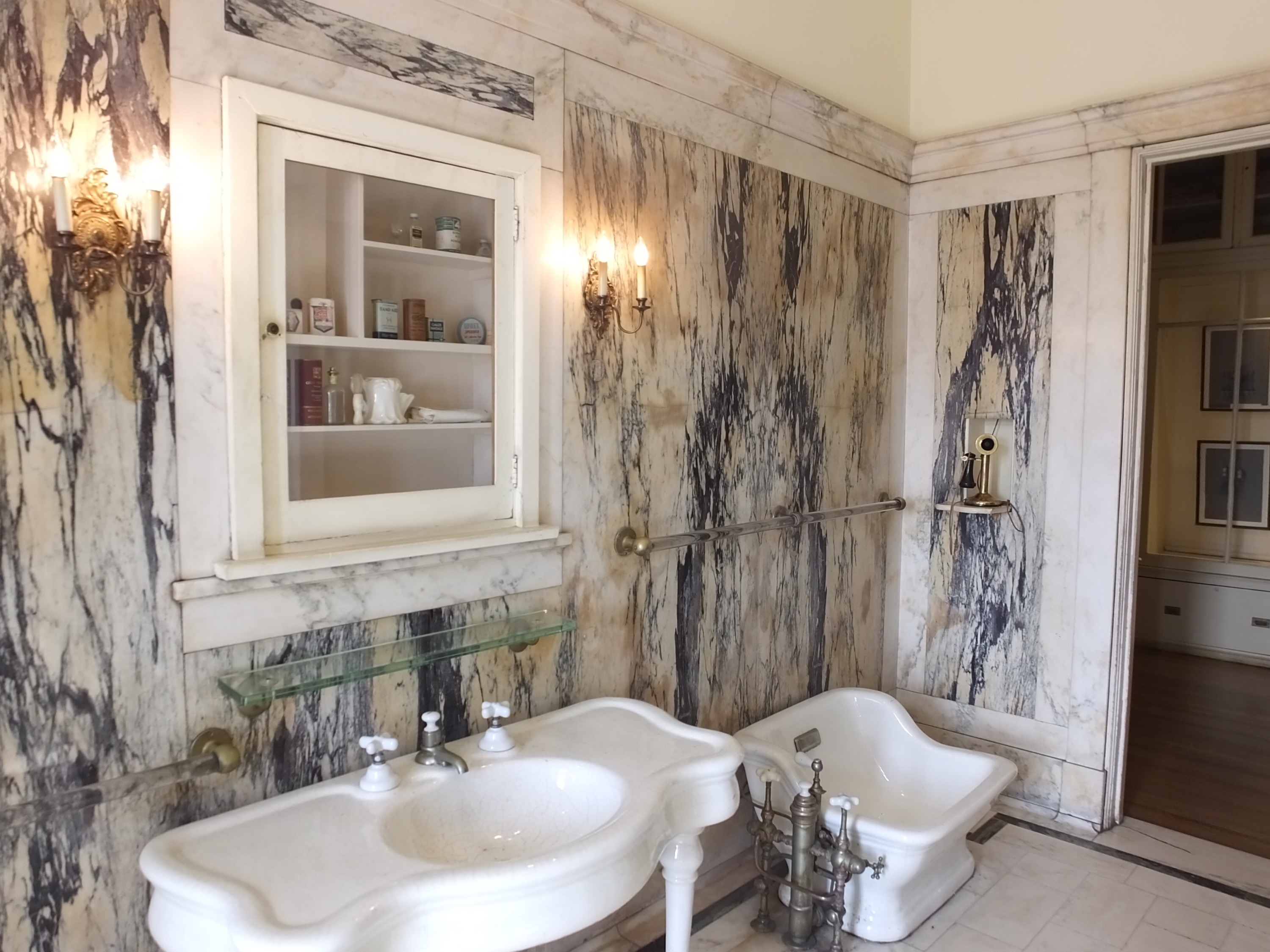 Sir Henry's Bathroom