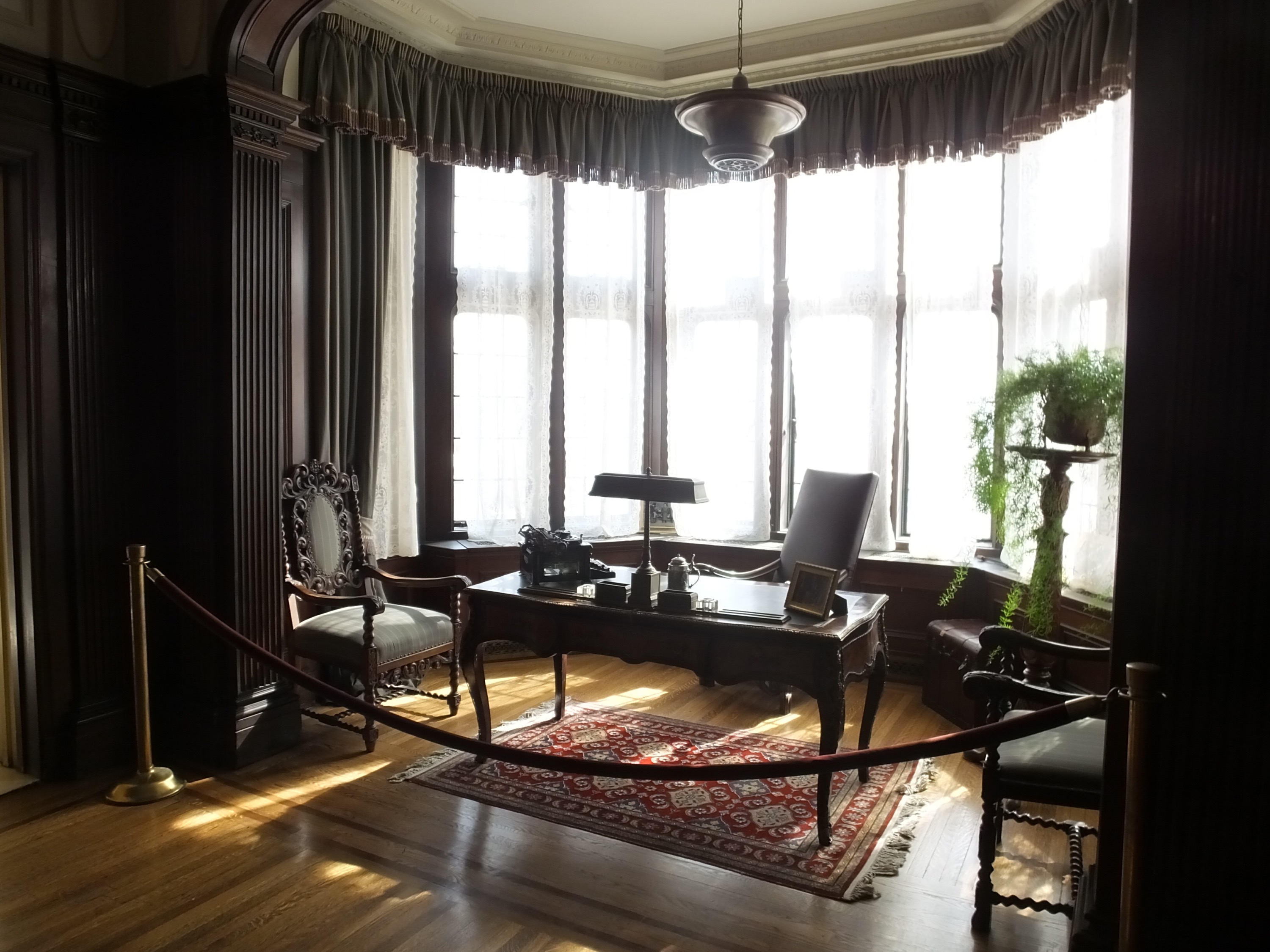 Sir Henry's Bedroom Suite